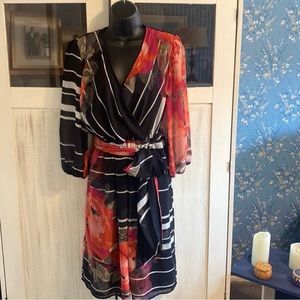 Trina Turk Los Angeles V-neck dress